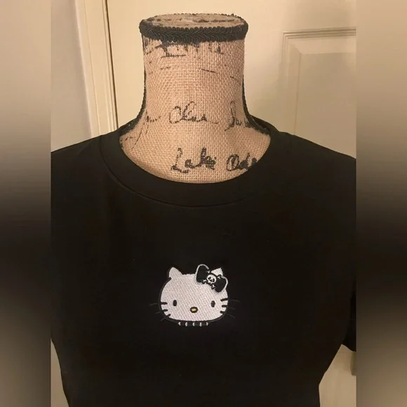 Hello Kitty dolls kill Black goth skull bow cropped Tee t shirt 1X XL 14 16 - Picture 2 of 6